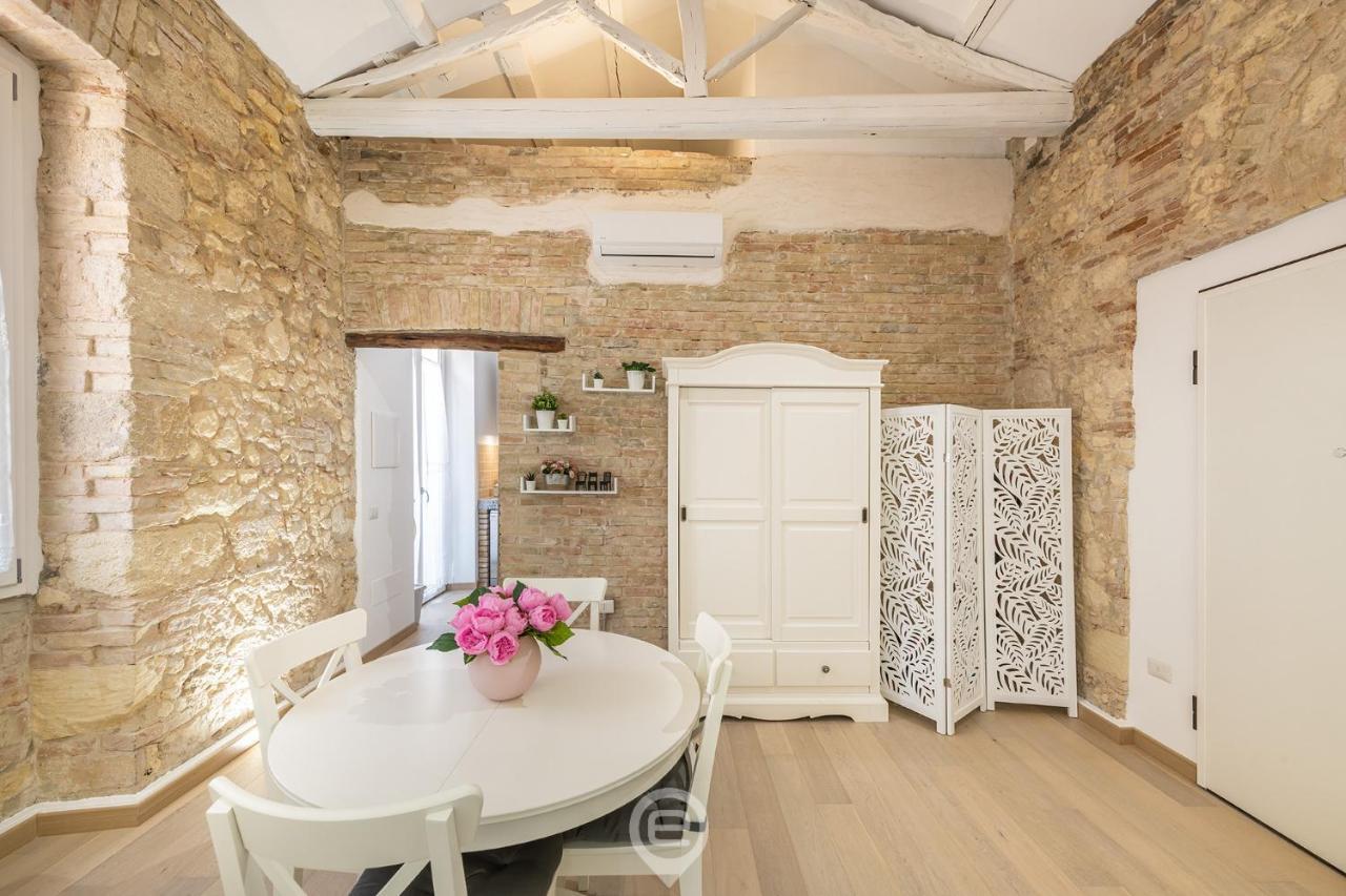Adriana'S New Loft Lägenhet Cagliari Exteriör bild