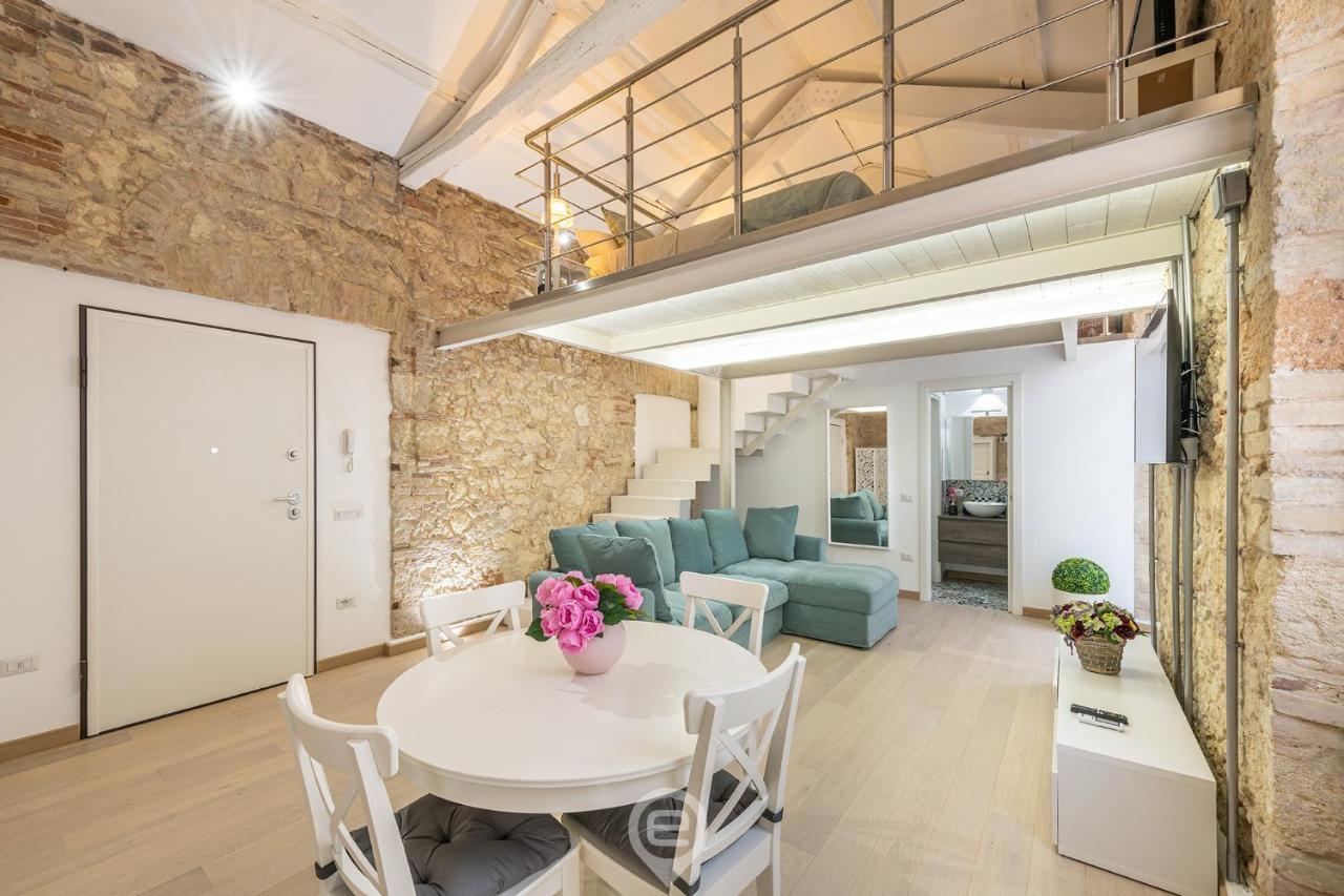 Adriana'S New Loft Lägenhet Cagliari Exteriör bild